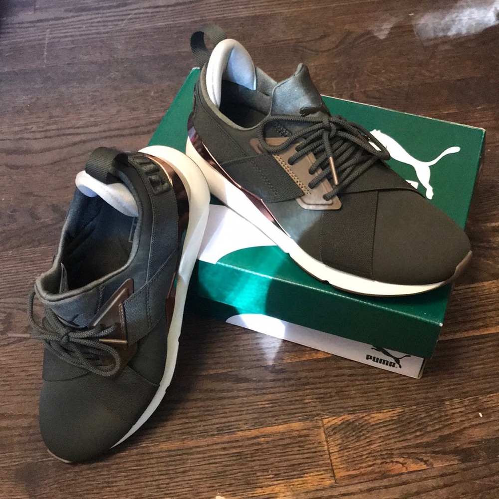 Womens PUMA Muse